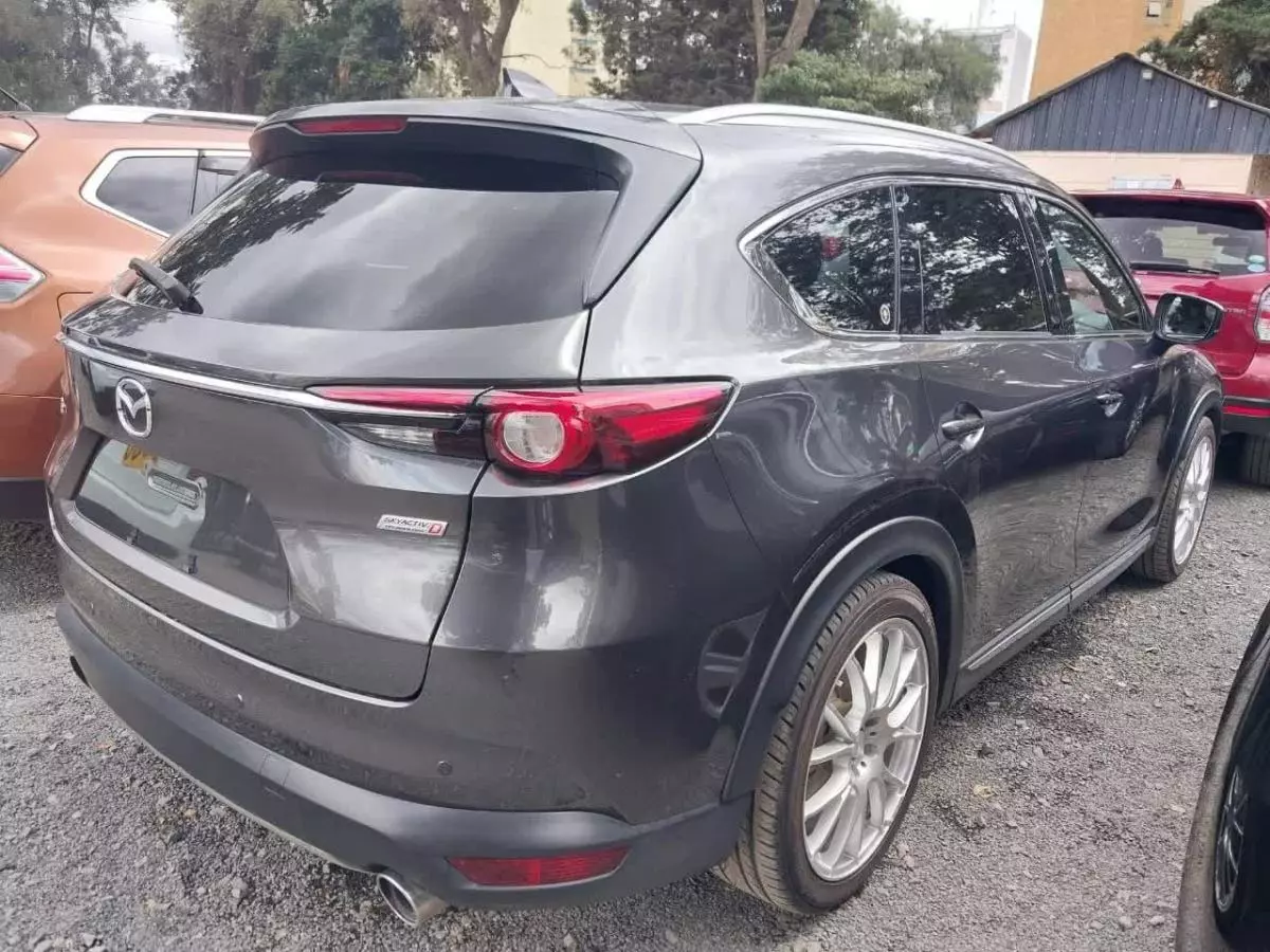 Mazda CX-8   - 2017