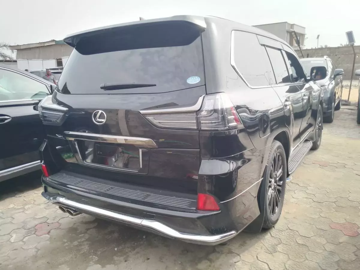 Lexus LX 570   - 2019