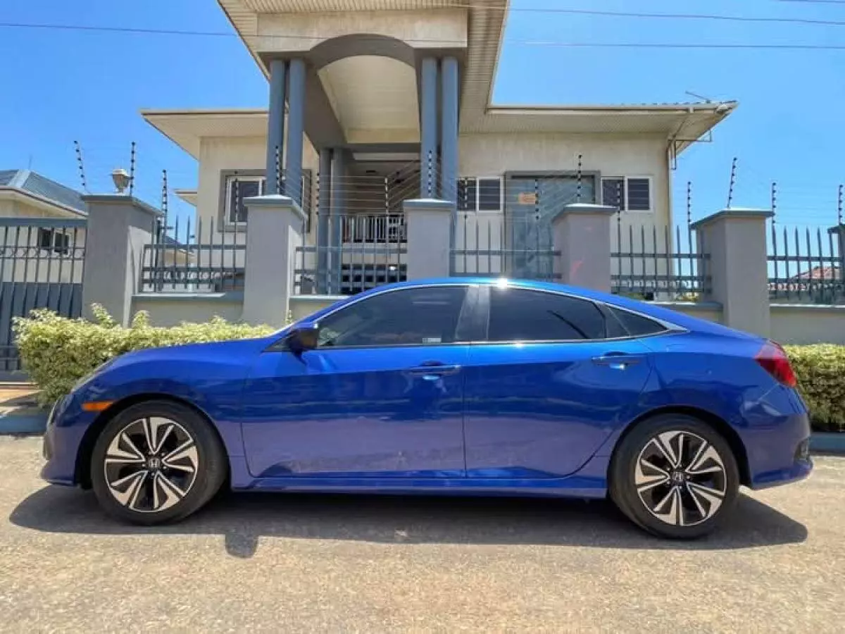 Honda Civic   - 2017