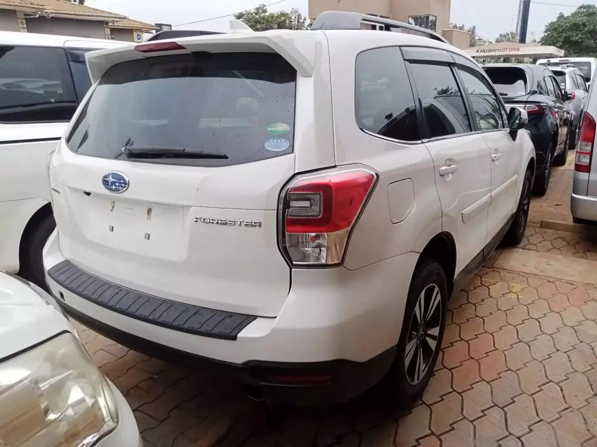 Subaru Forester   - 2015