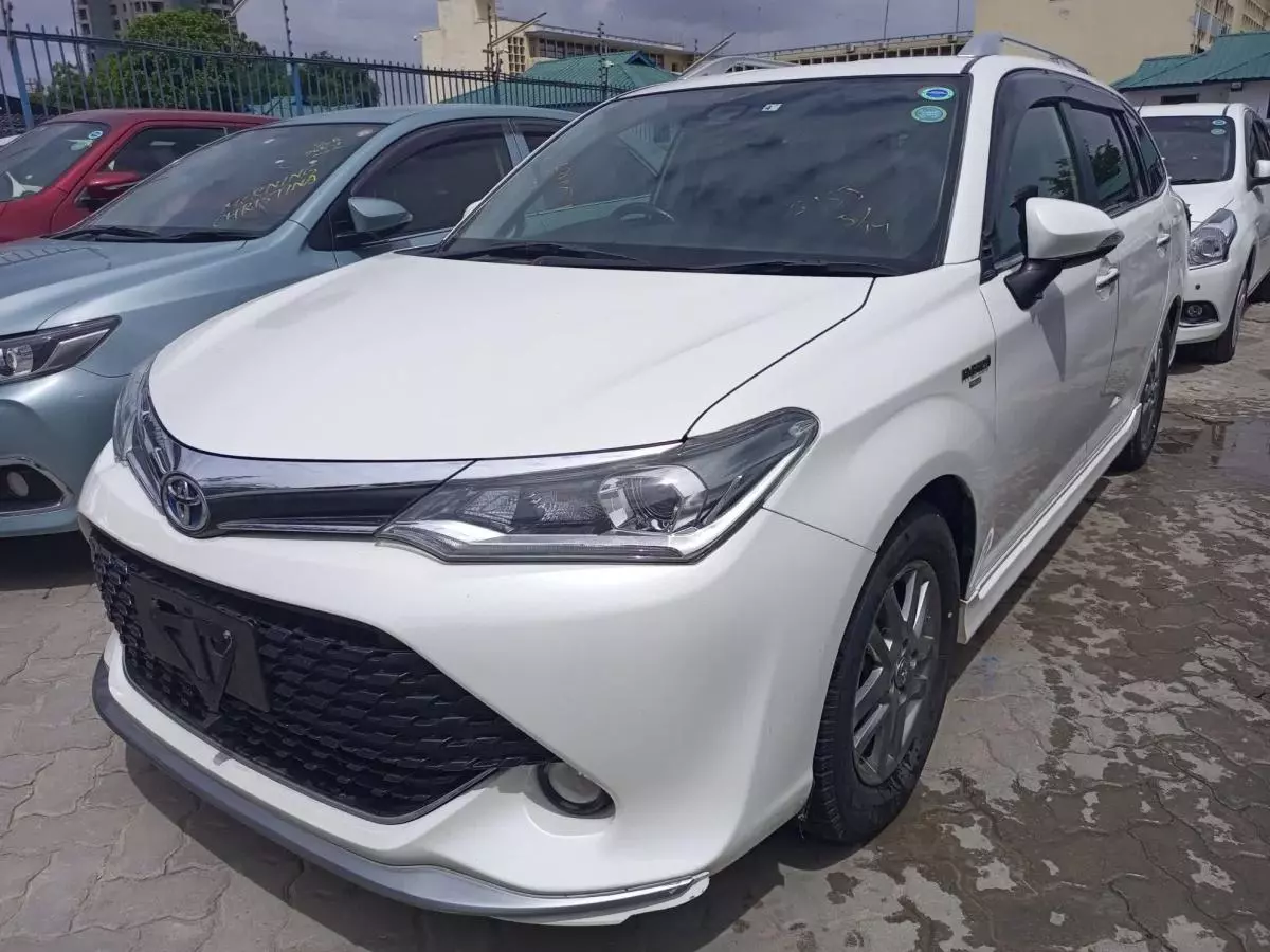 Toyota Fielder hybrid  - 2015