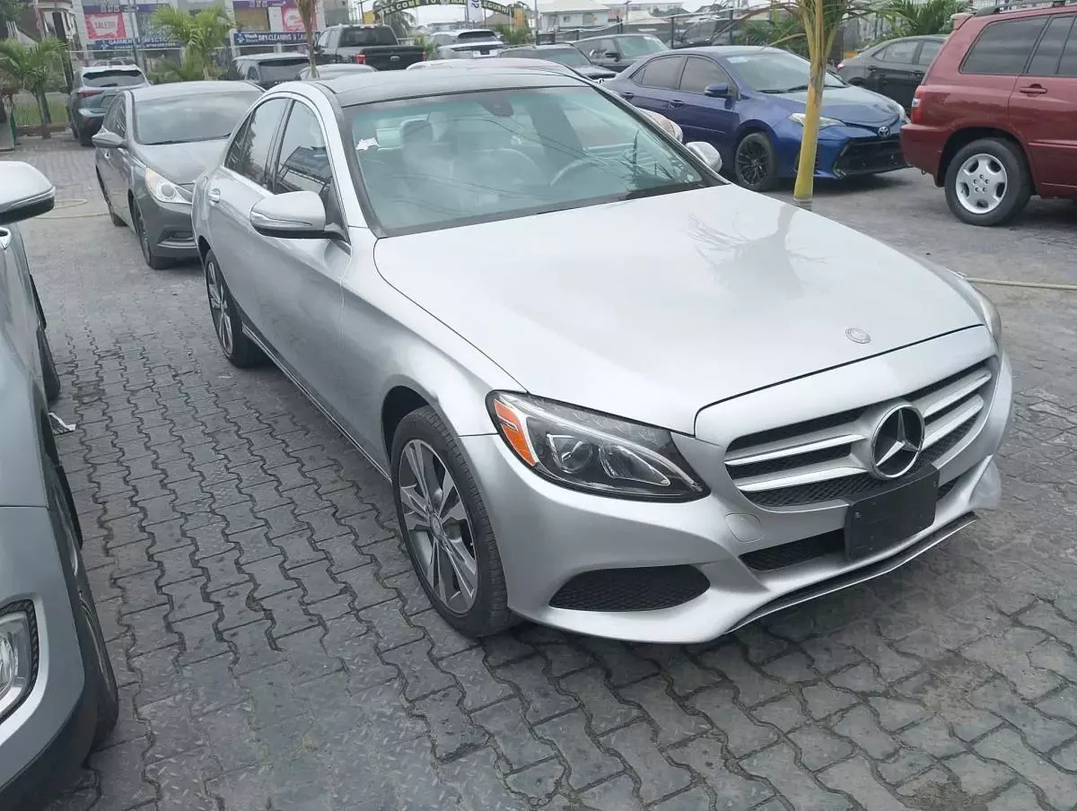 Mercedes-Benz C 300   - 2015