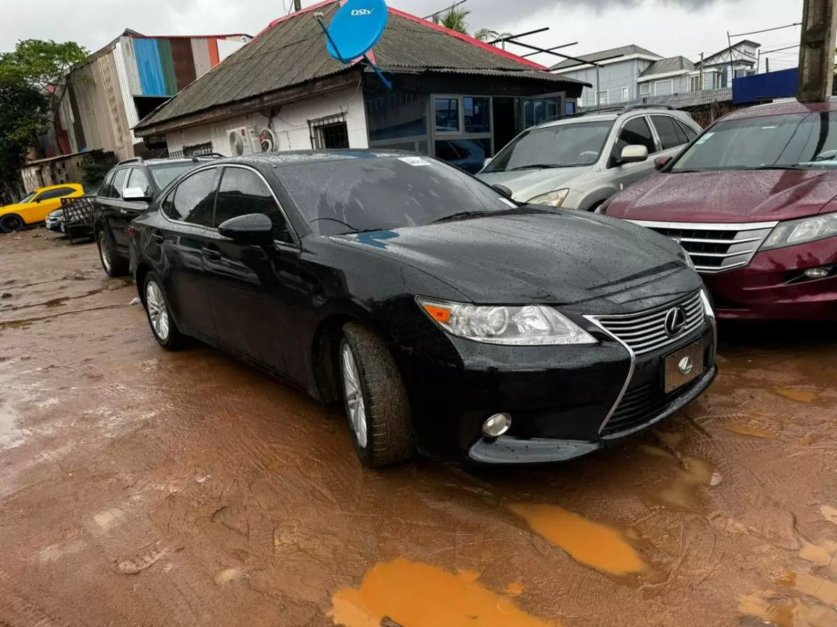 Lexus ES 350   - 2013