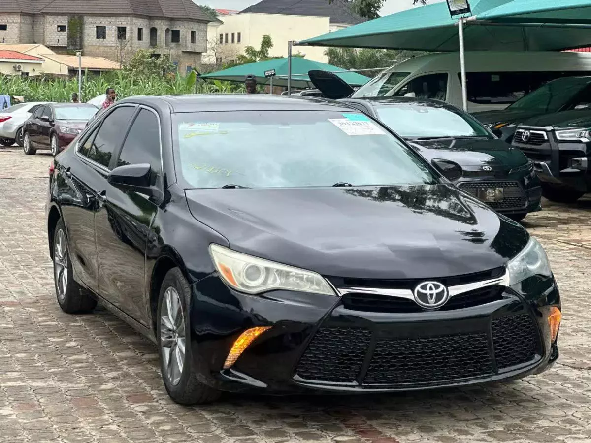 Toyota Camry   - 2015