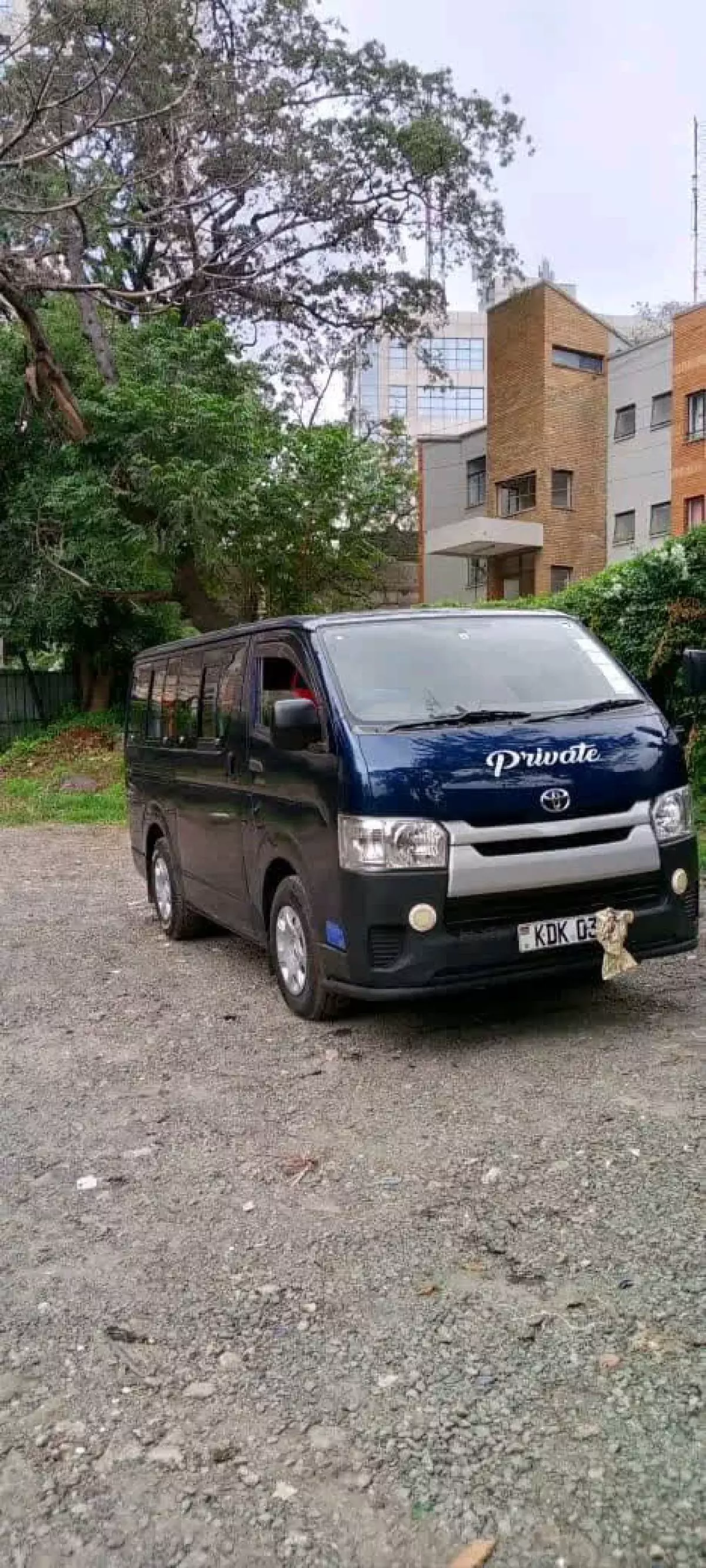 Toyota Hiace   - 2017