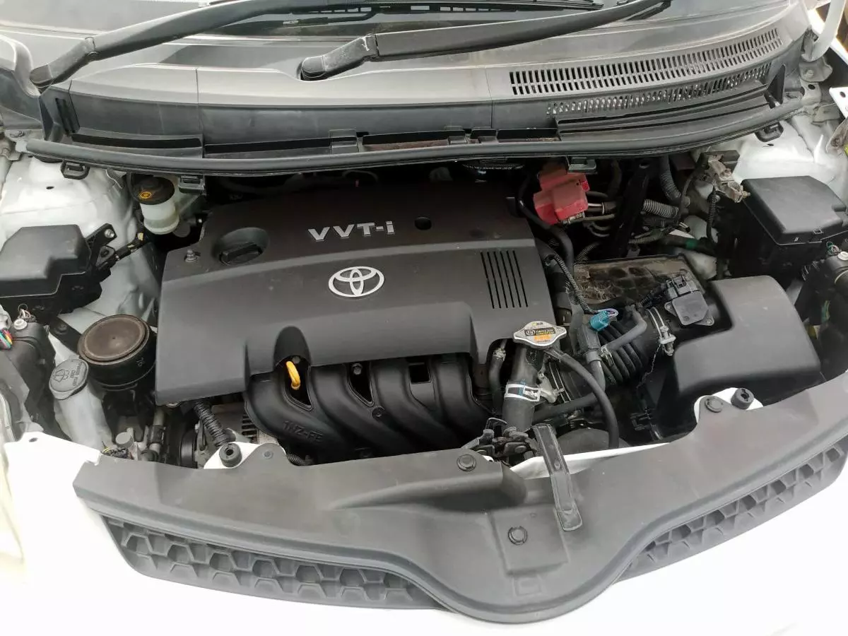 Toyota Ist  - 2009