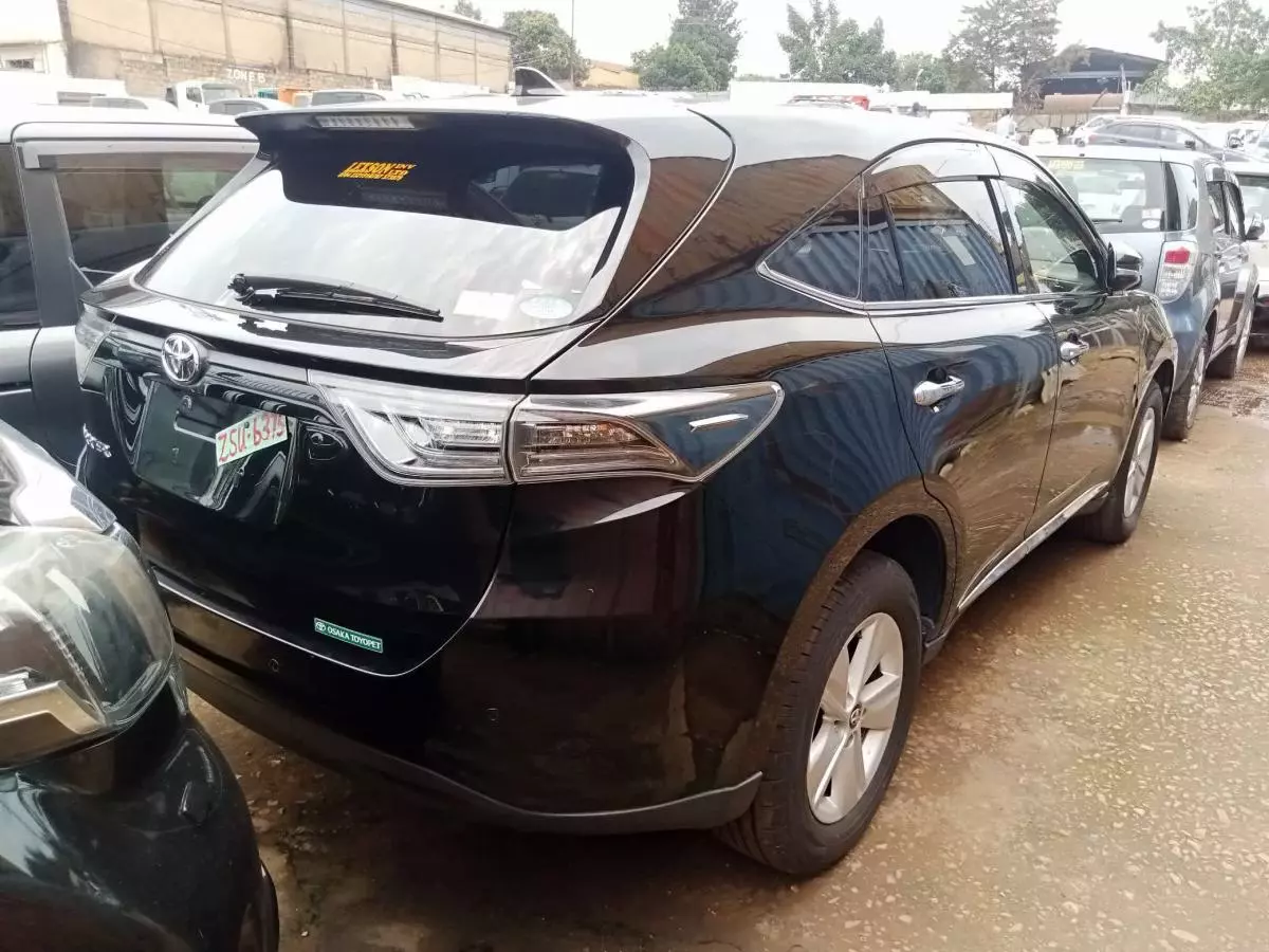 Toyota Harrier   - 2015