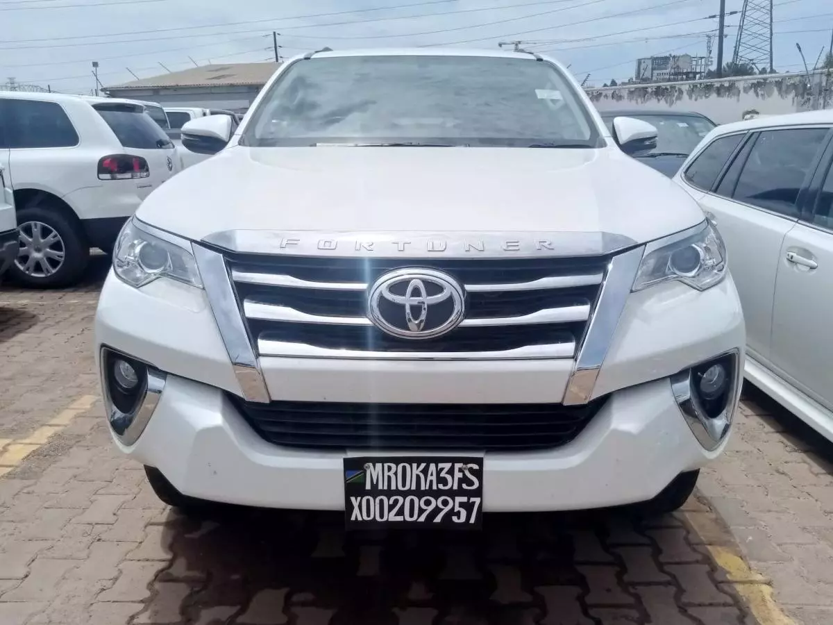 Toyota Fortuner   - 2017