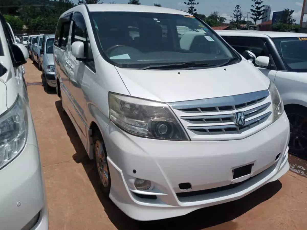 Toyota Alphard   - 2008