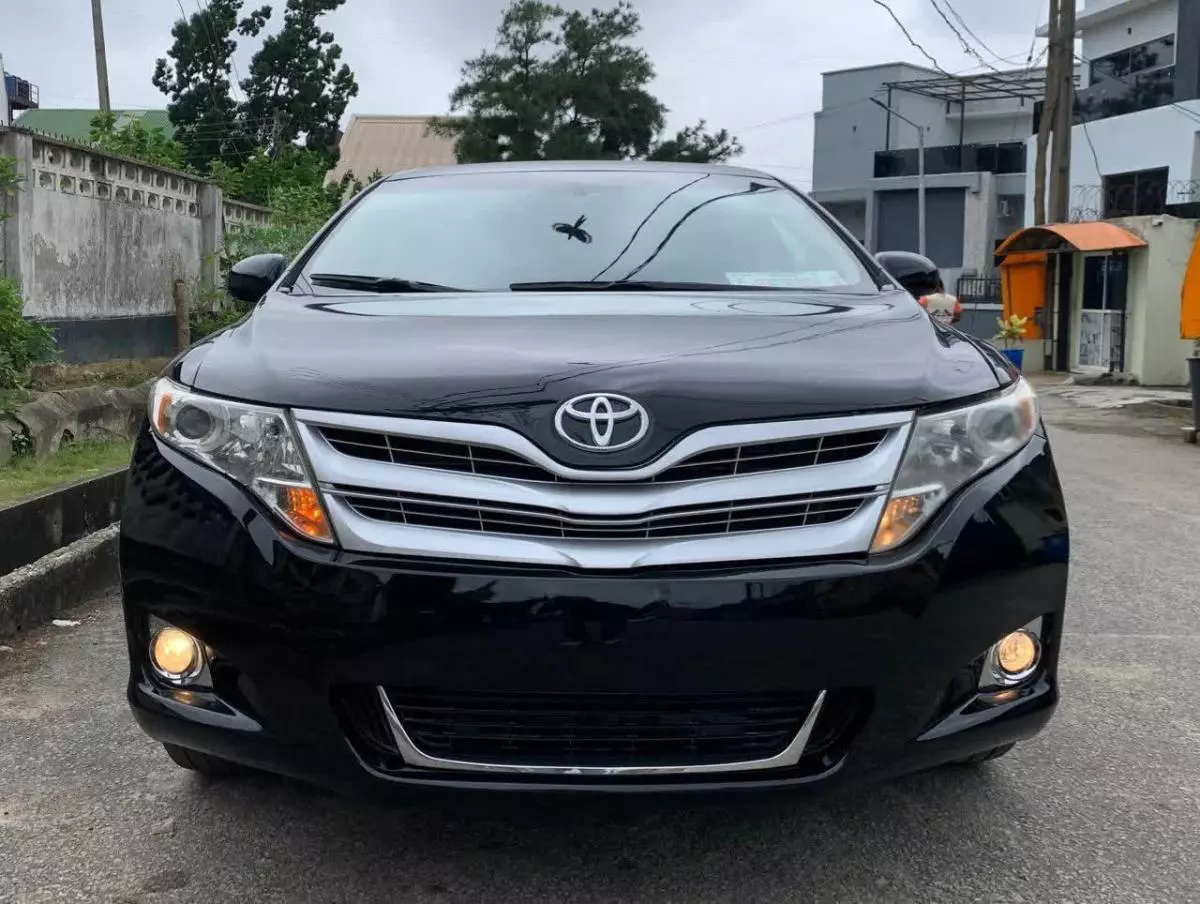 Toyota Venza   - 2011