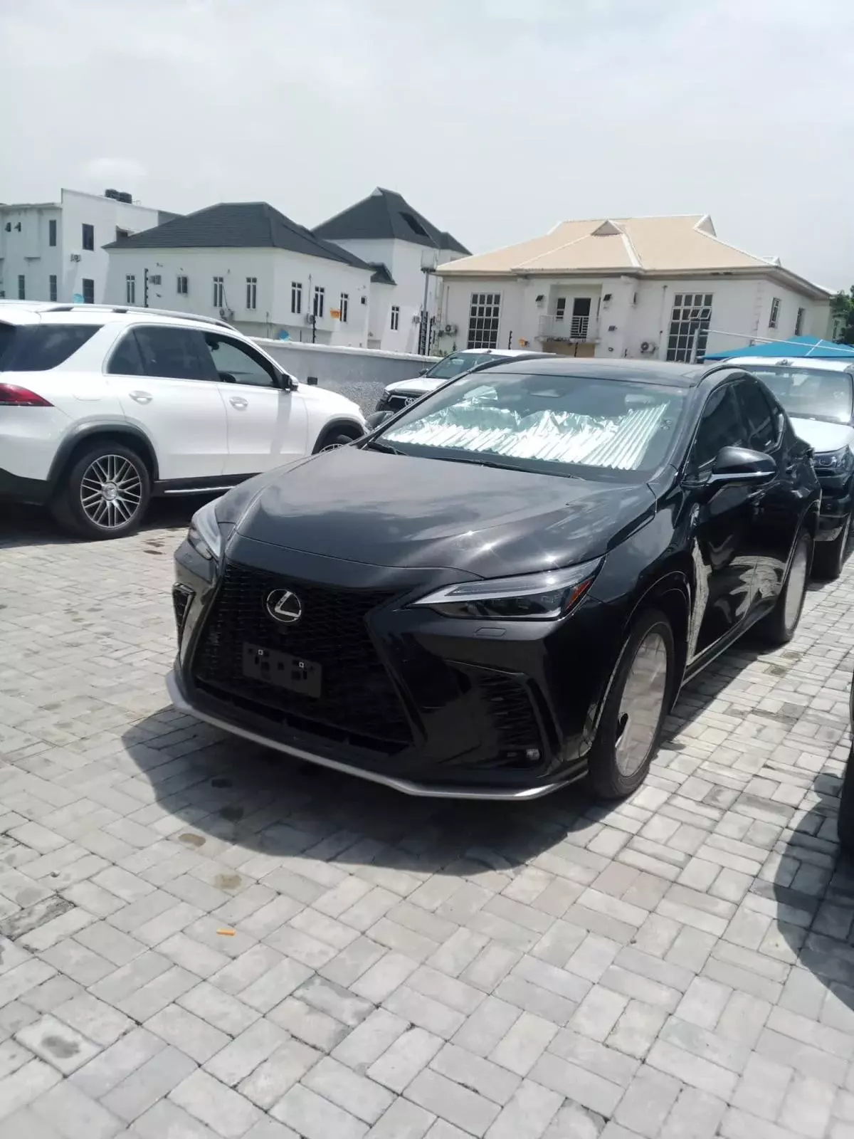 Lexus NX 300   - 2023