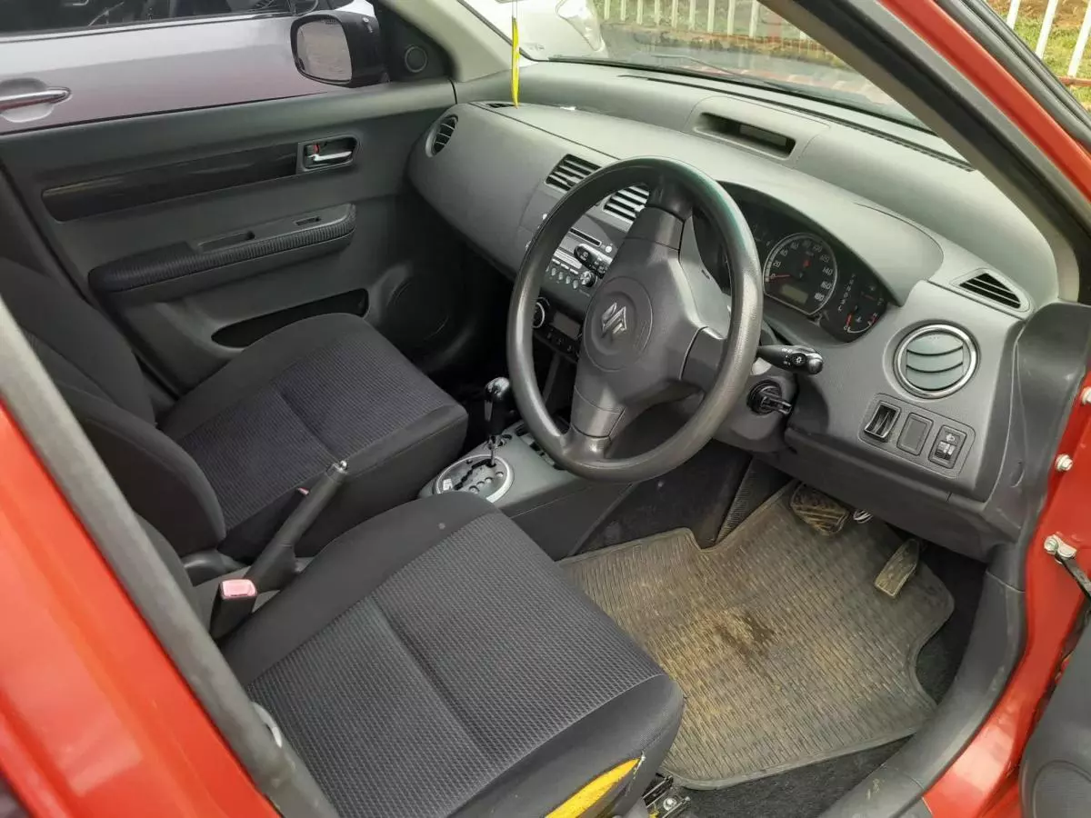 SUZUKI Swift GLX - 2008