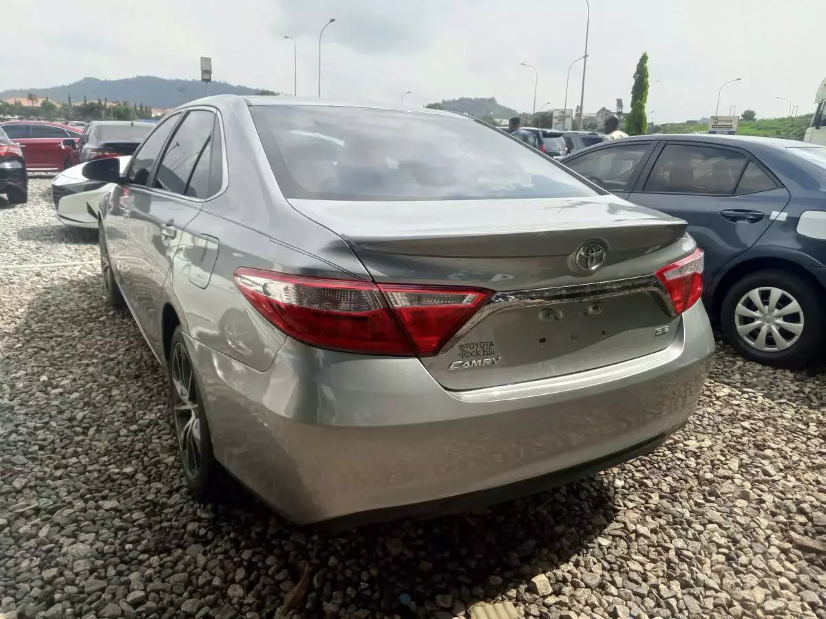 Toyota Camry   - 2015