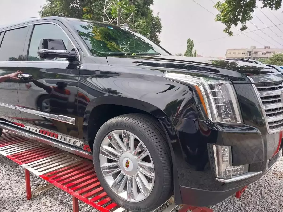 Cadillac Escalade - 2017
