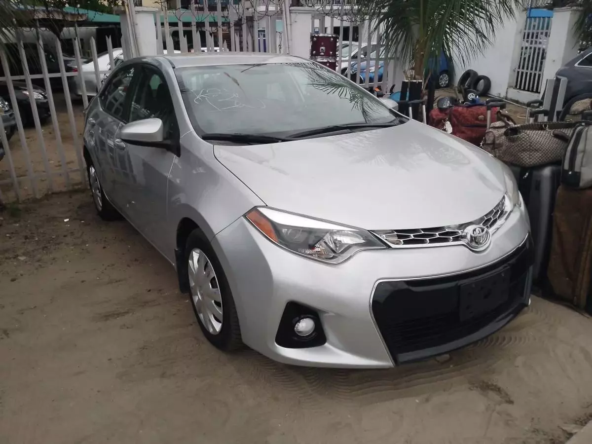 Toyota Corolla   - 2014