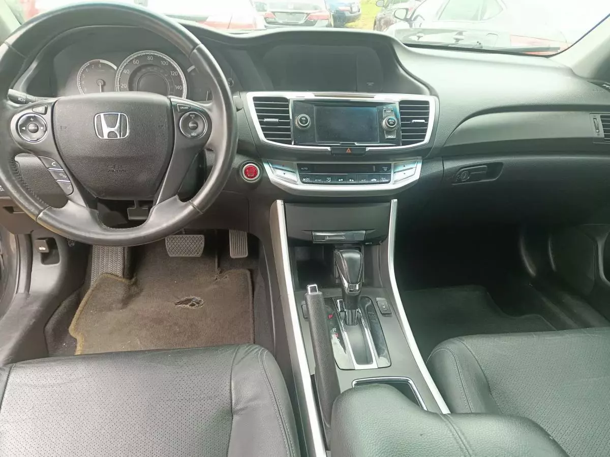 Honda Accord - 2015
