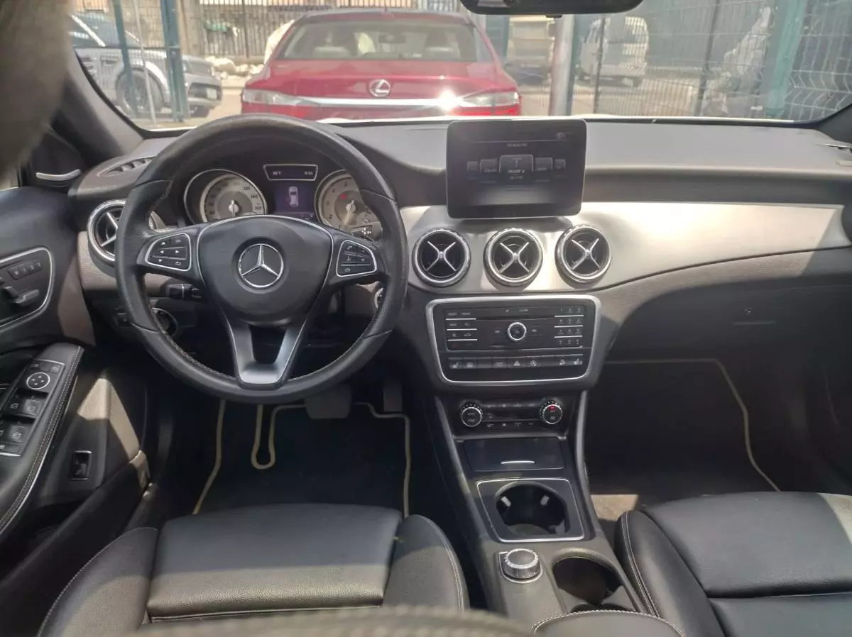 Mercedes-Benz GLA 250 - 2017