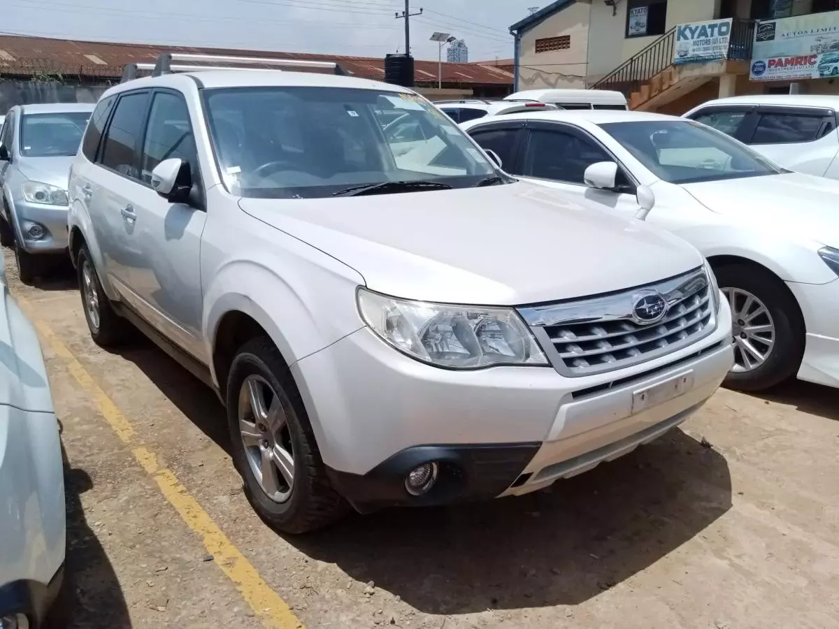 Subaru Forester   - 2011