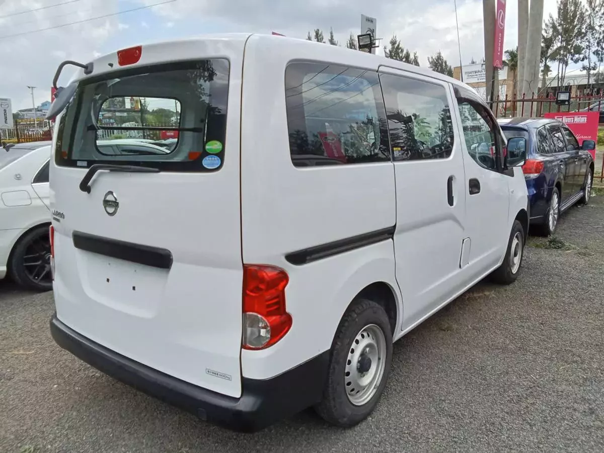 Nissan NV200   - 2017