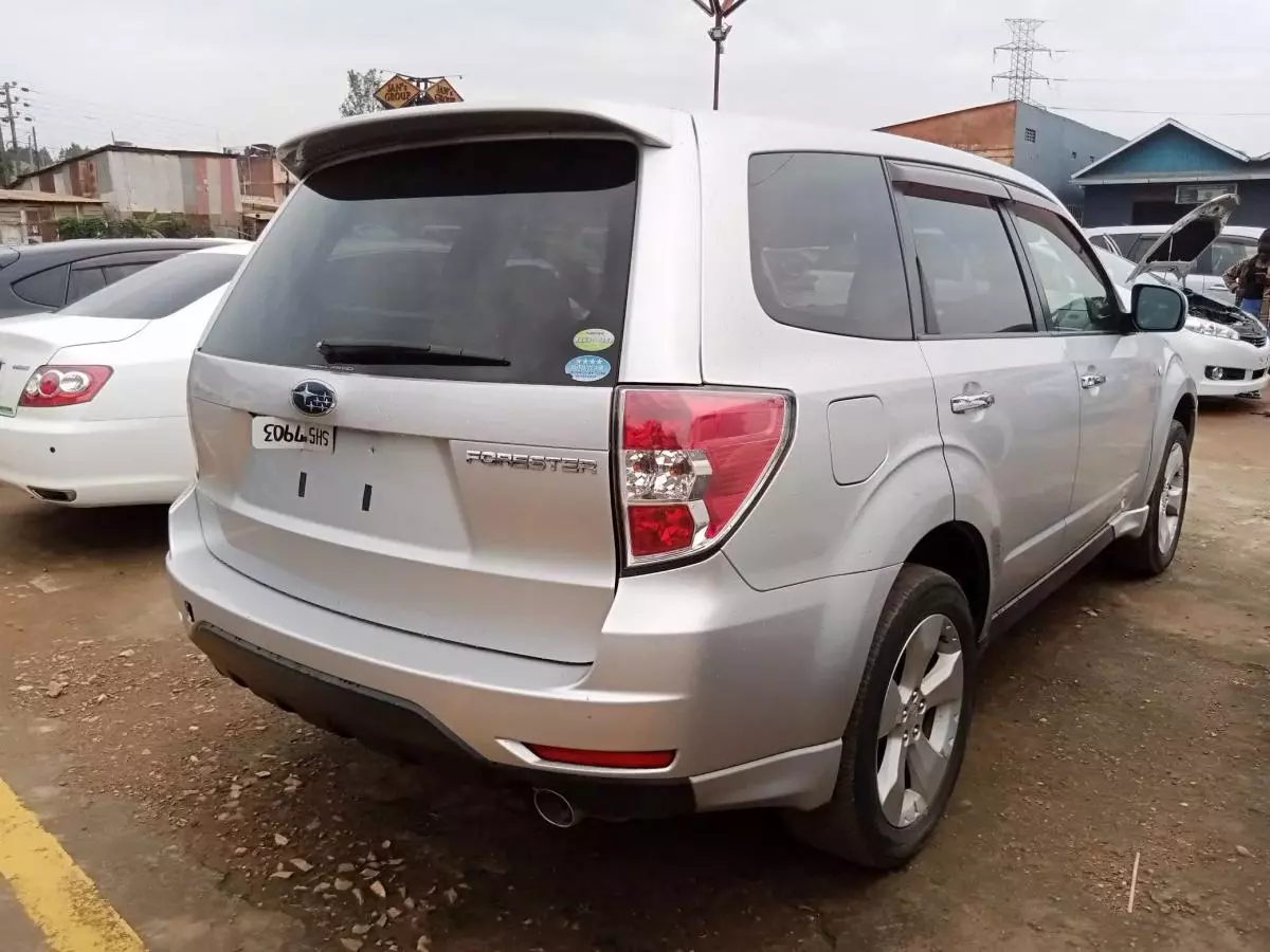 Subaru Forester   - 2010