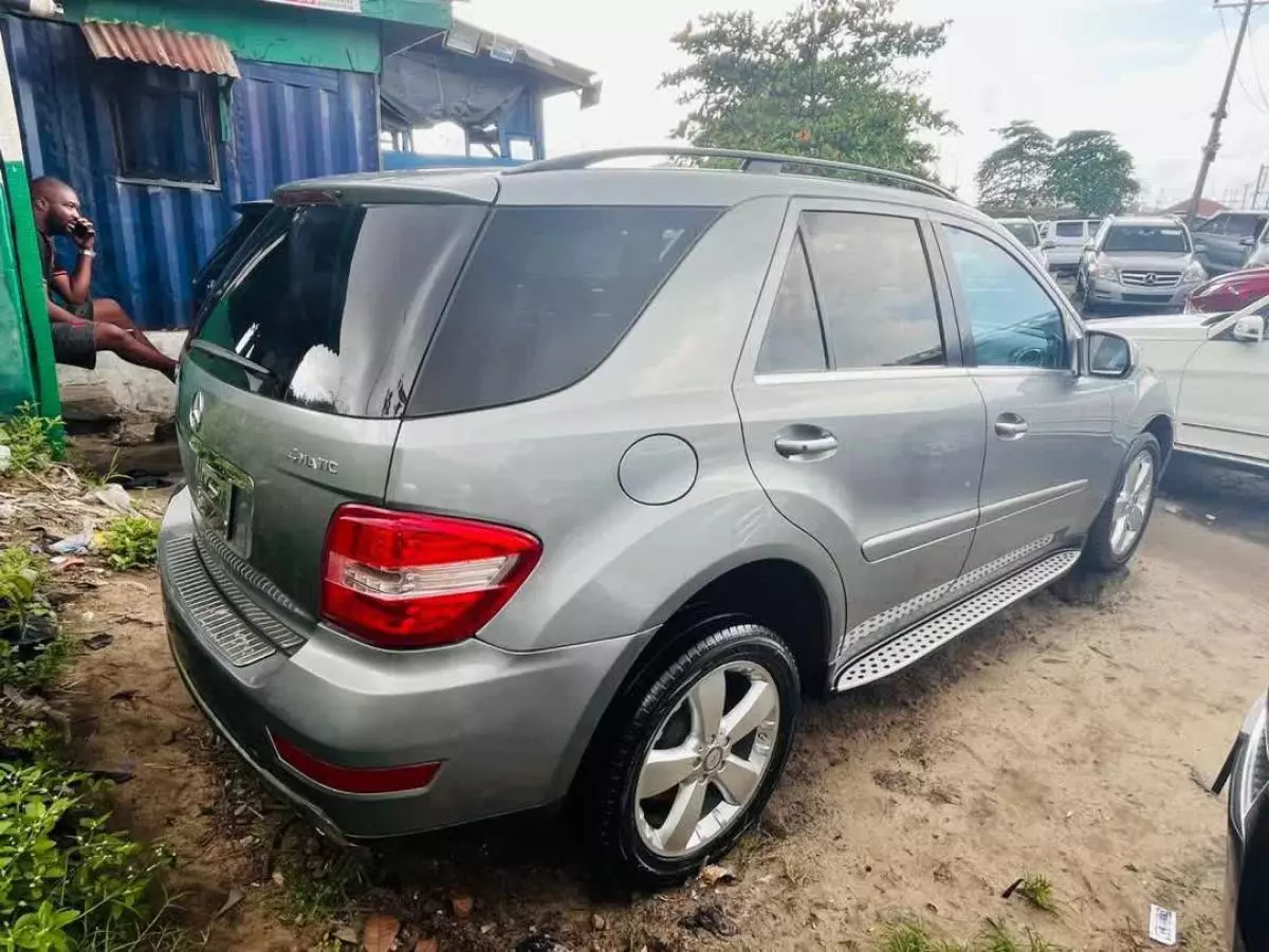 Mercedes-Benz ML 350   - 2010