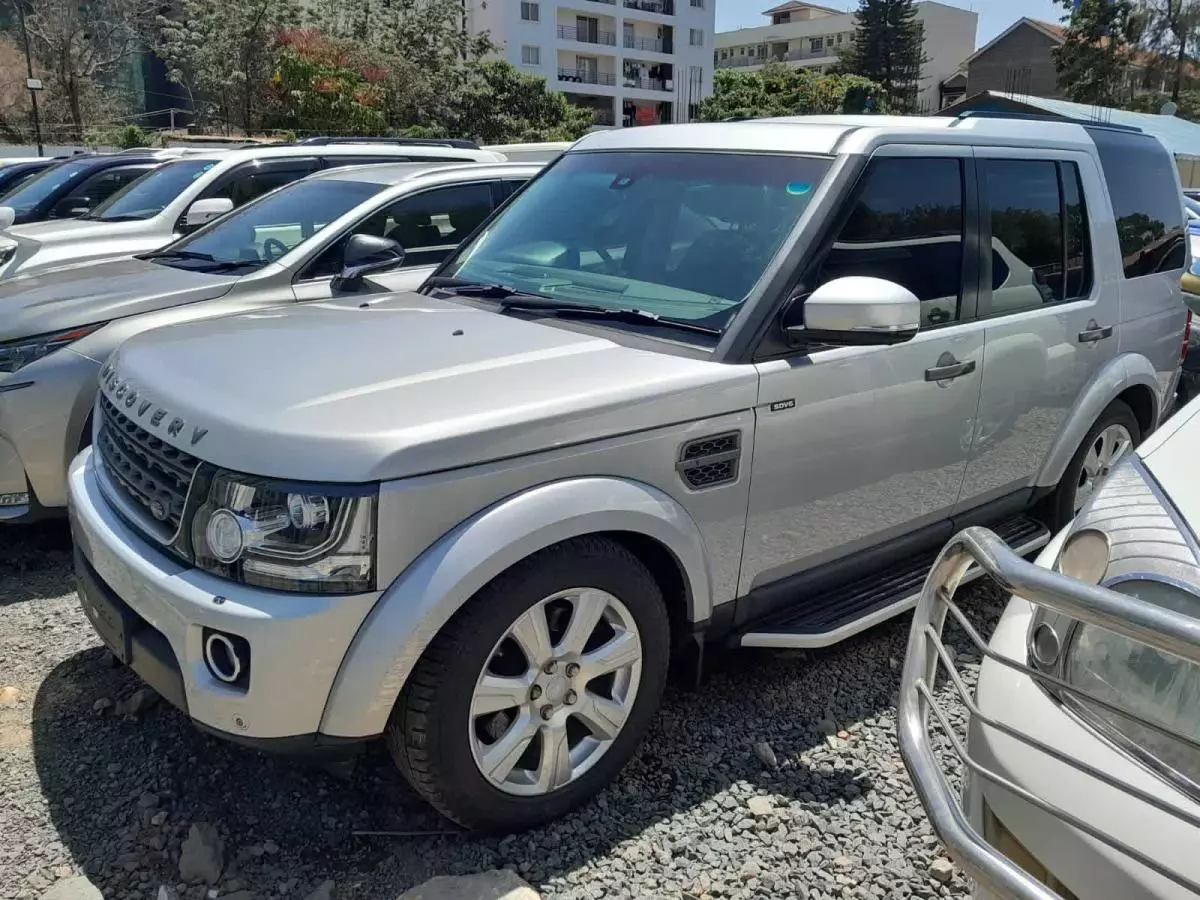 Land Rover Discovery - 2015