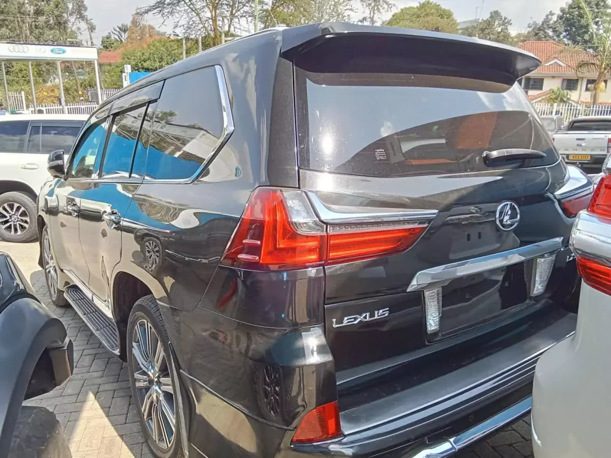 Lexus LX 570   - 2016