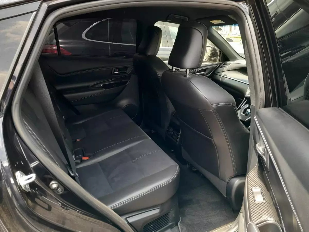 Toyota Harrier GS   - 2016