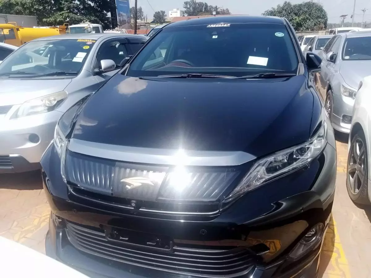 Toyota Harrier   - 2014