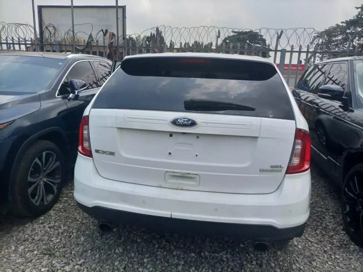 Ford Edge - 2014