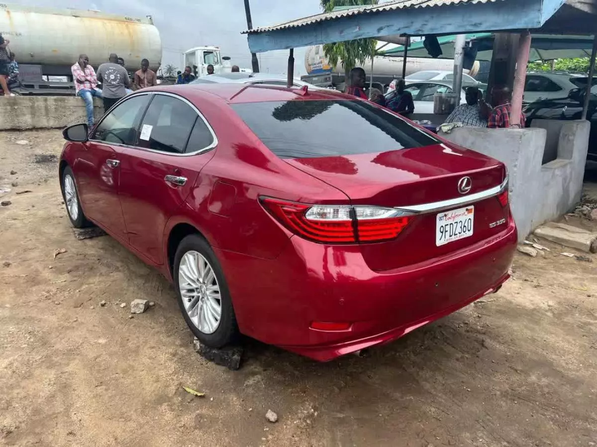 Lexus ES 350   - 2014