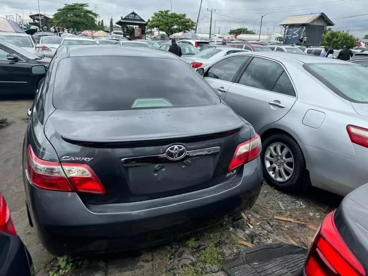 Toyota Camry   - 2008