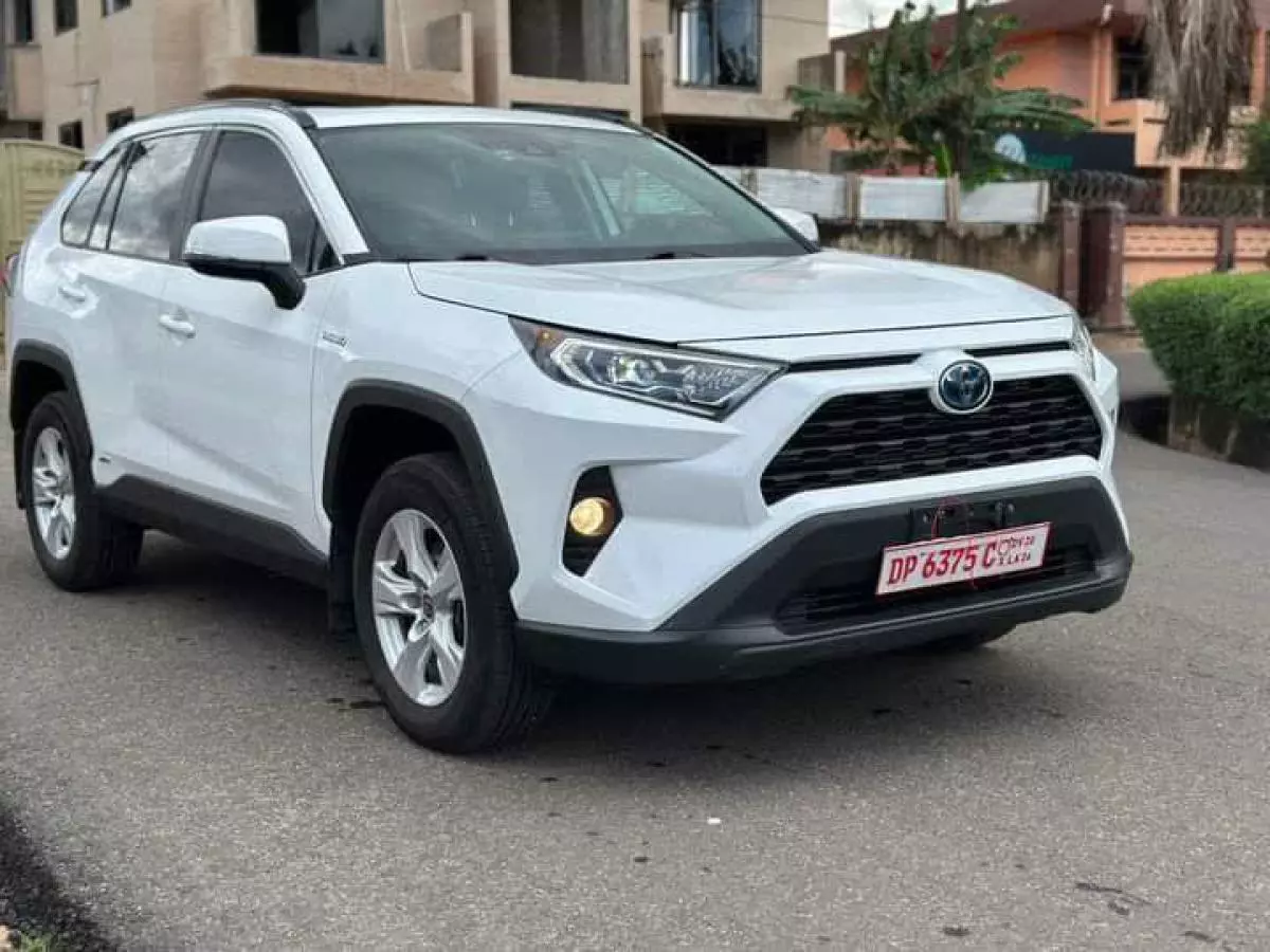 Toyota RAV 4   - 2021