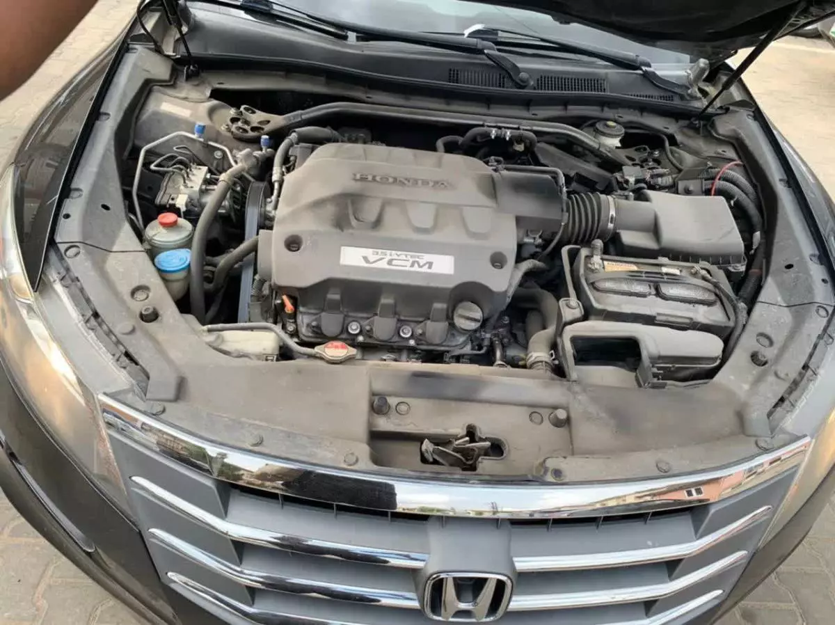 Honda Crosstour - 2012