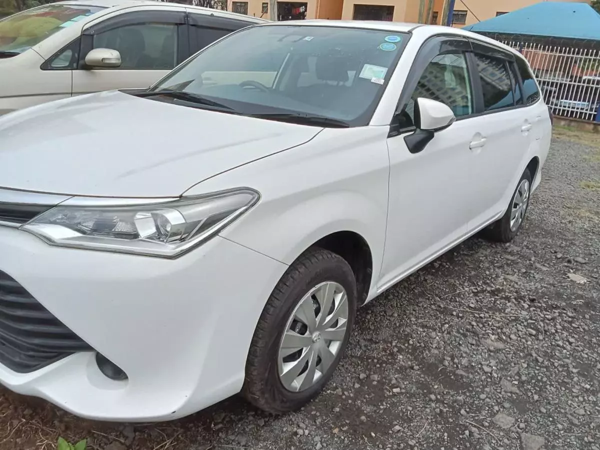 Toyota Fielder    - 2017