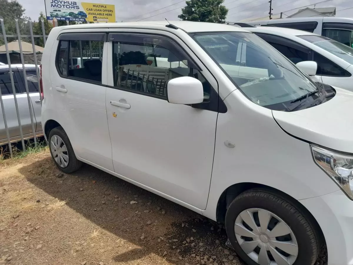SUZUKI Wagon R - 2015