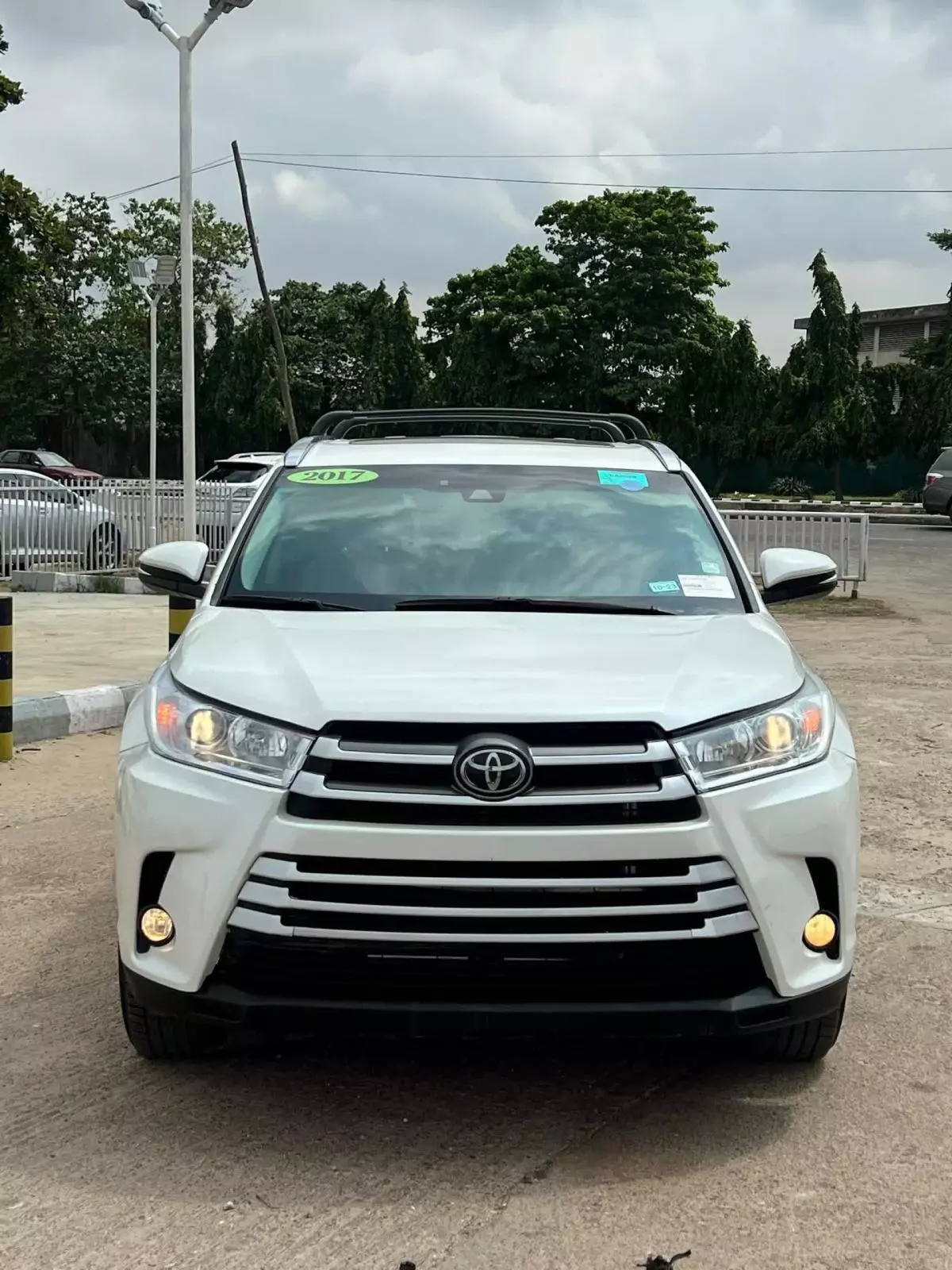 Toyota Highlander   - 2017