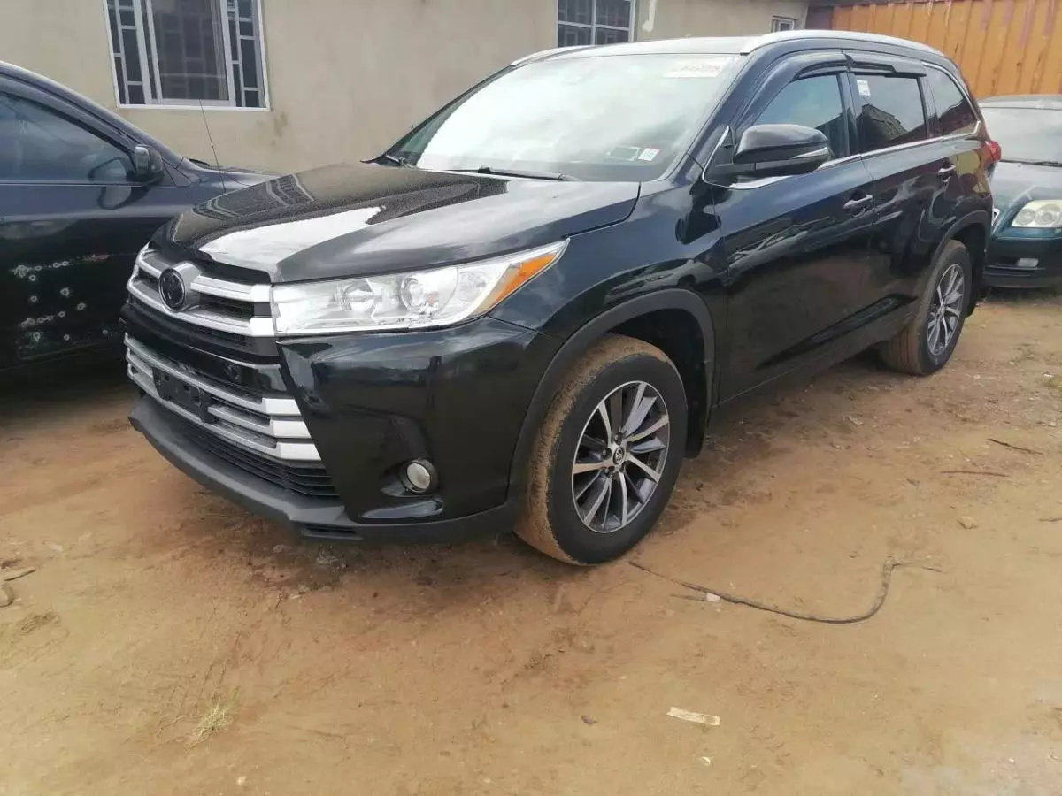 Toyota Highlander   - 2017