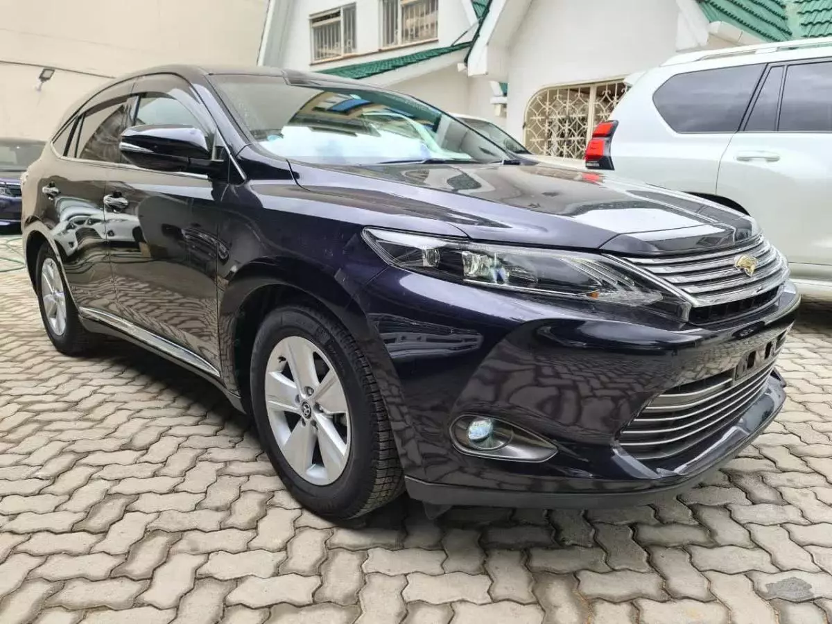 Toyota Harrier   - 2014