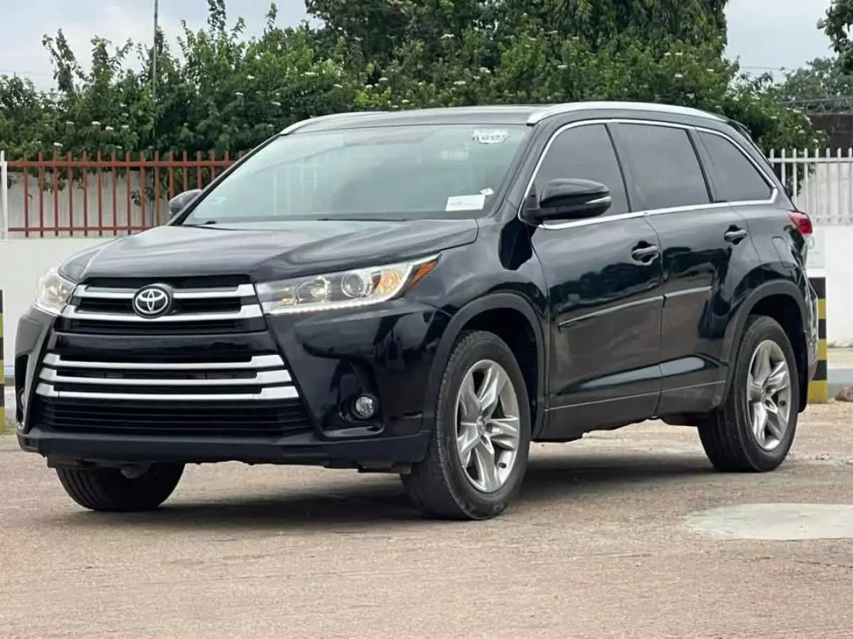 Toyota Highlander   - 2015