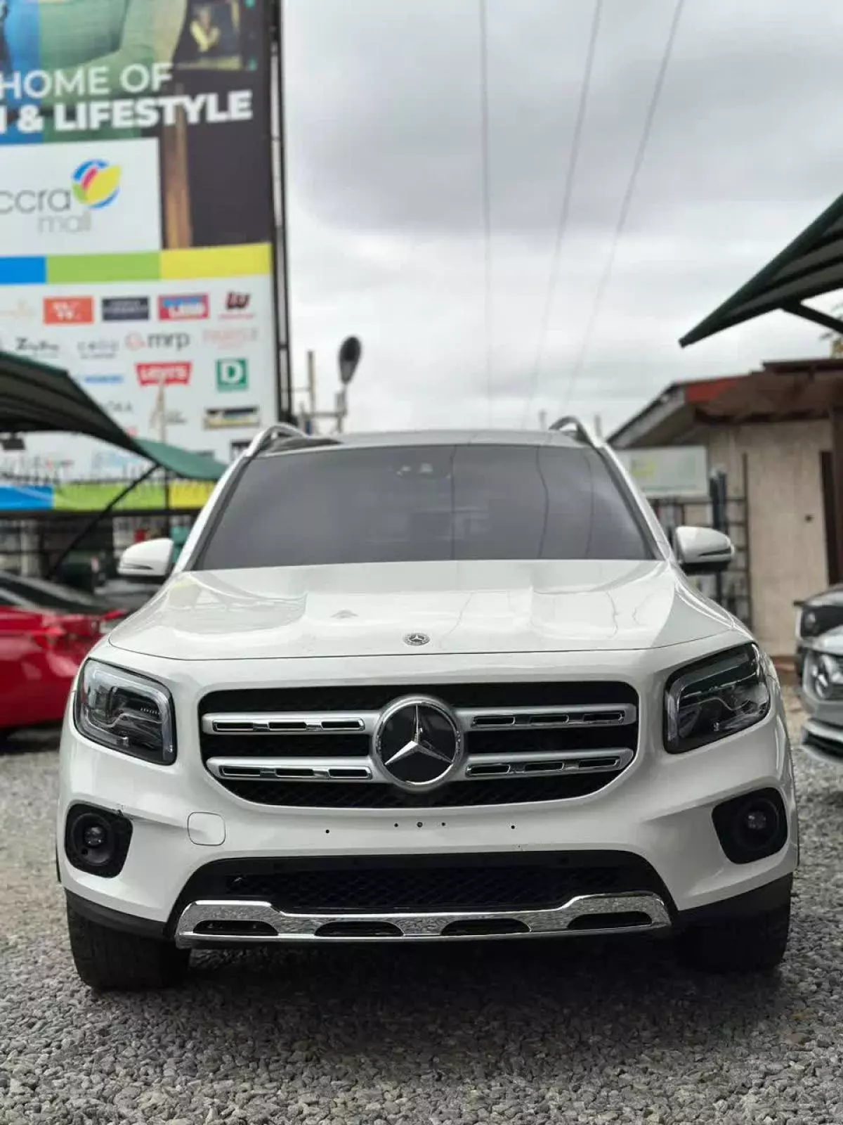 Mercedes-Benz GLB 250   - 2021