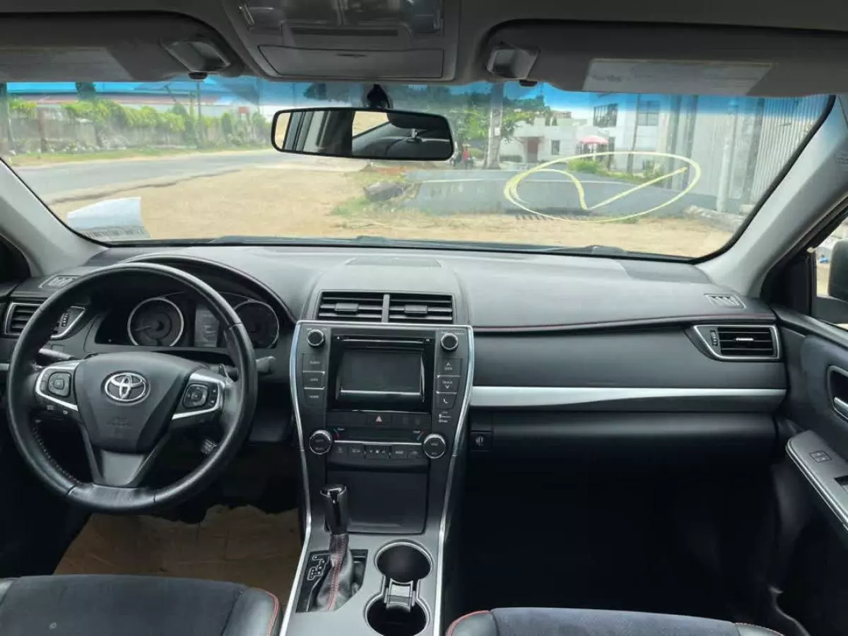 Toyota Camry   - 2015