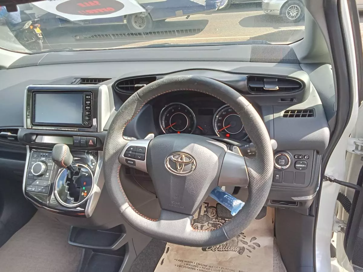 Toyota Wish   - 2016