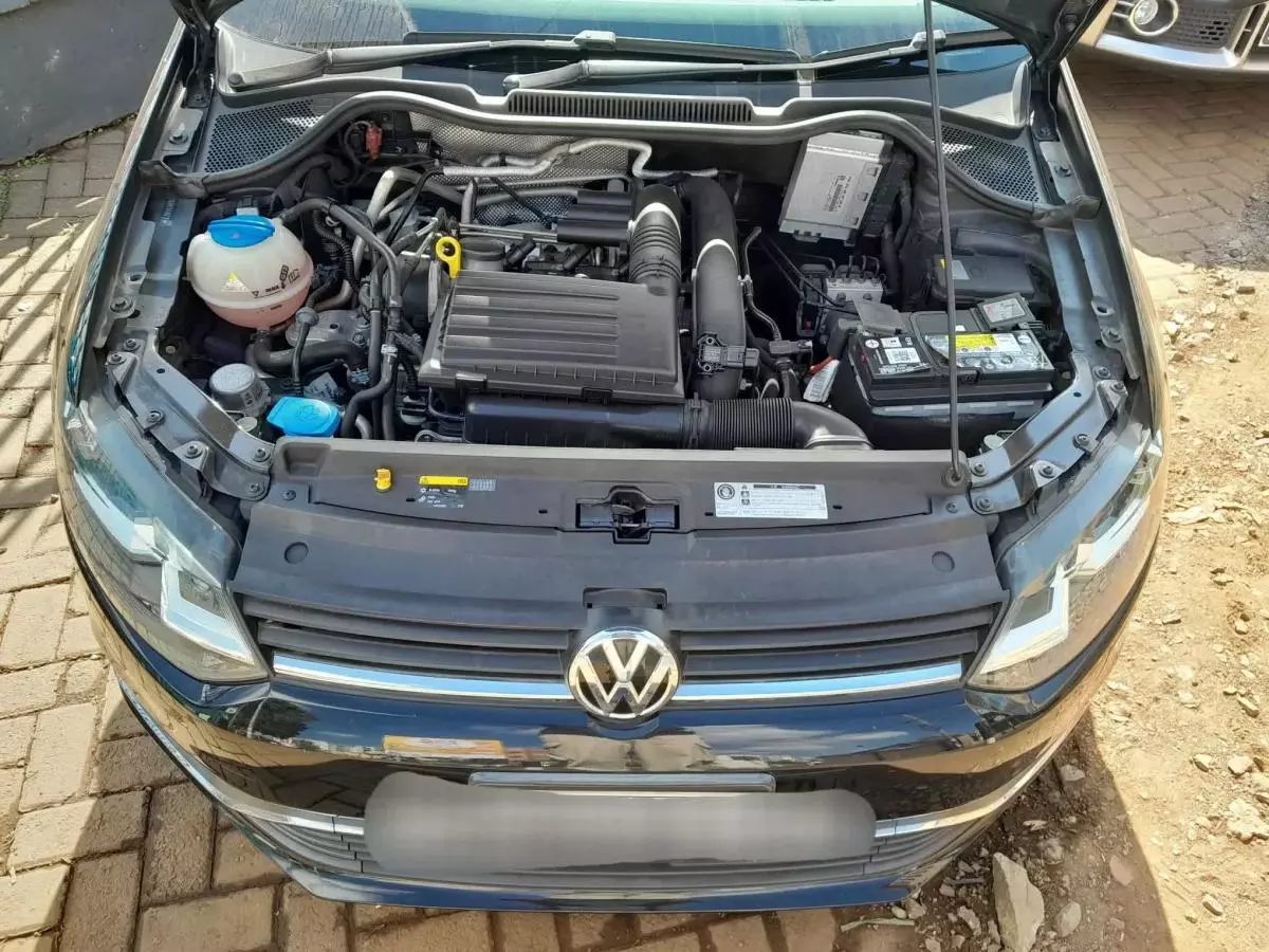 Volkswagen Polo - 2016