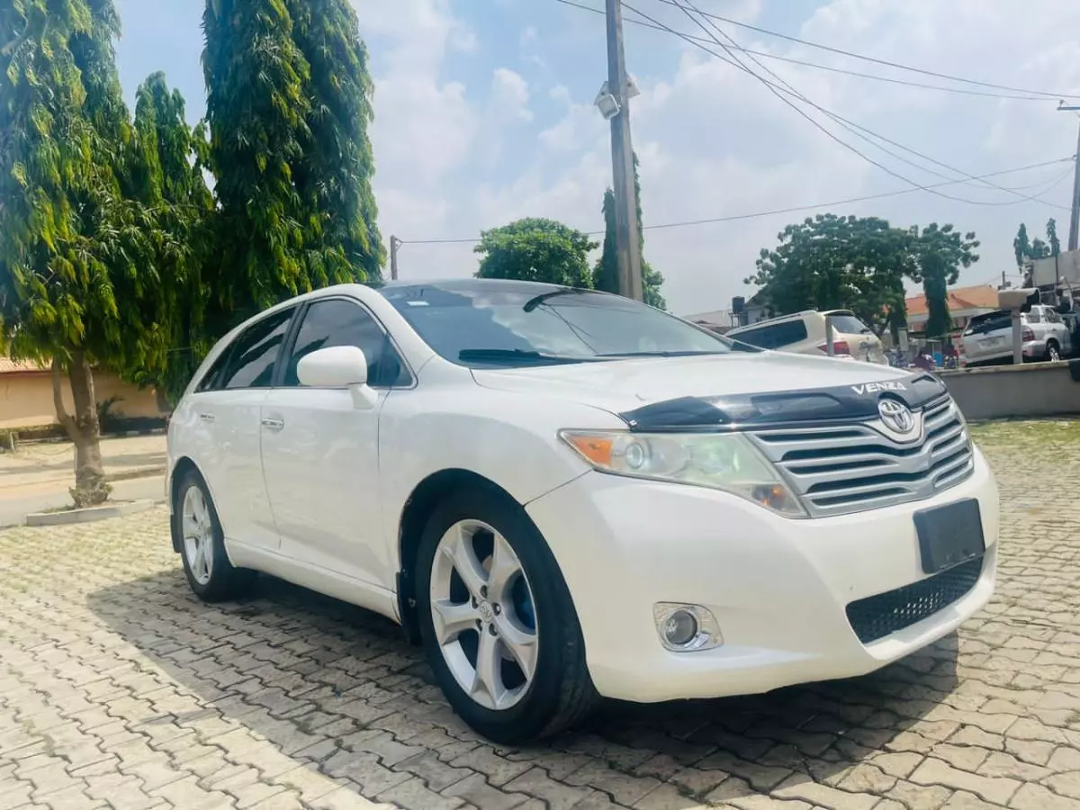 Toyota Venza   - 2009