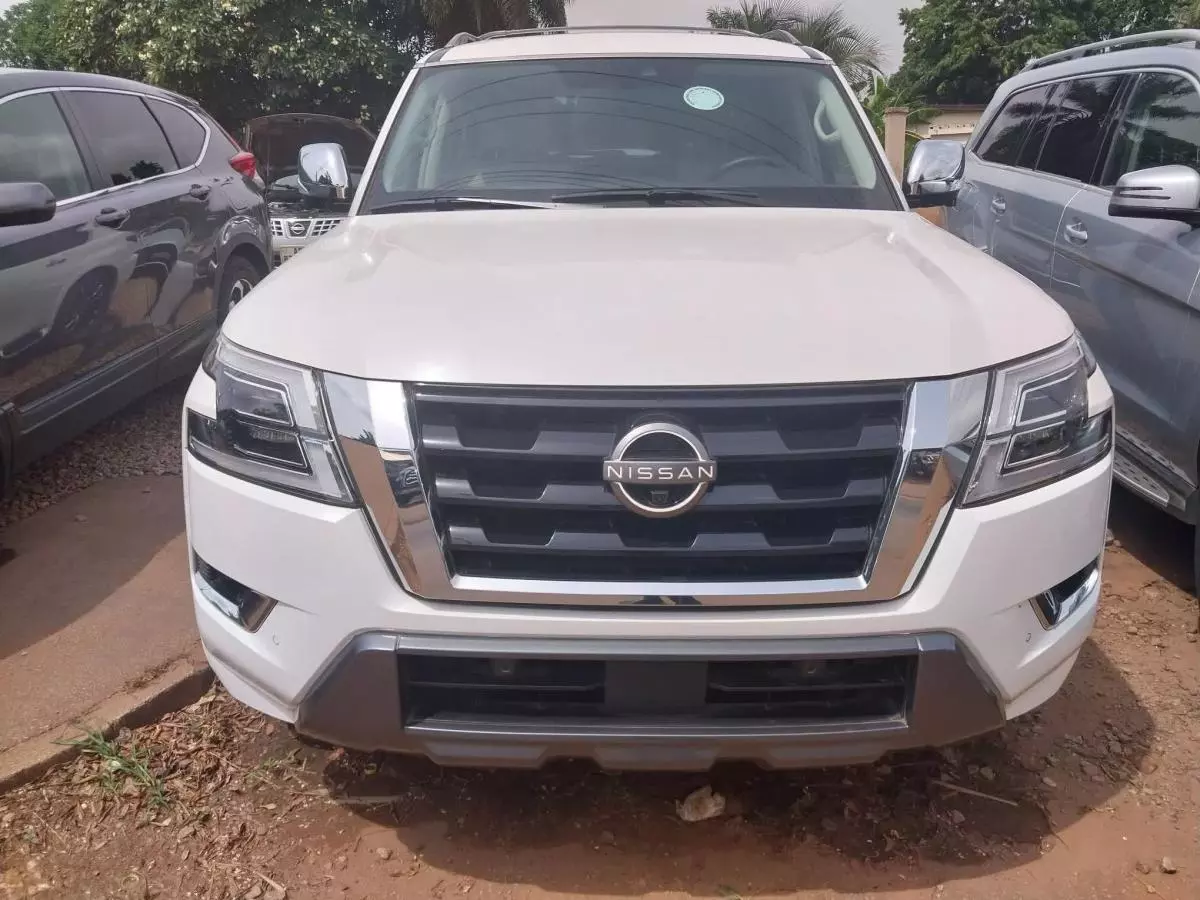 Nissan Armada   - 2021