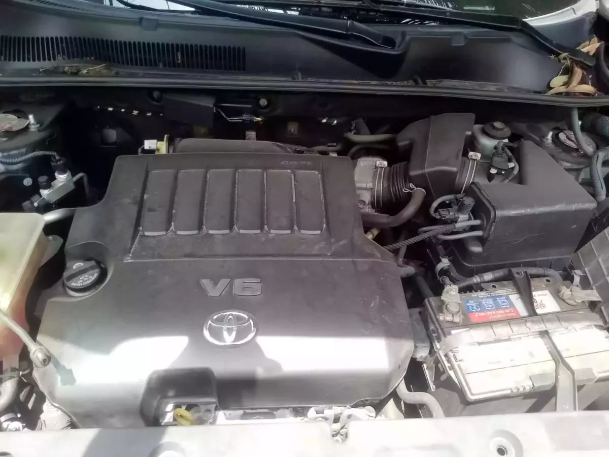 Toyota RAV 4   - 2011