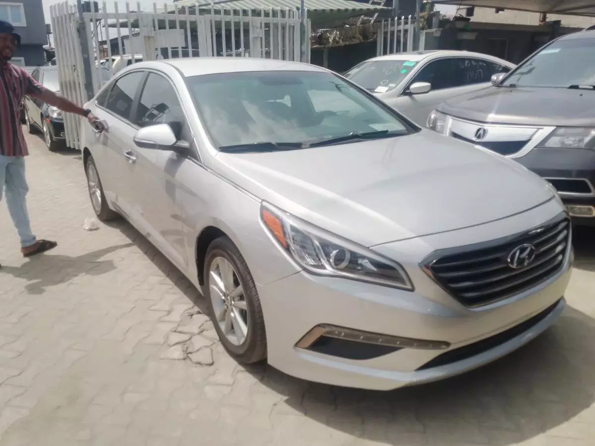 Hyundai Sonata   - 2015