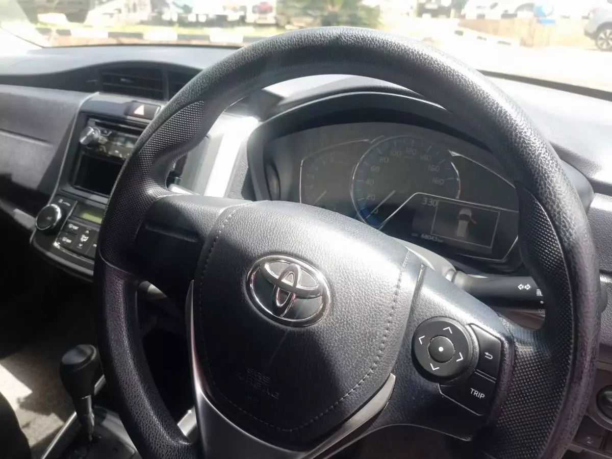 Toyota Fielder hybrid    - 2017