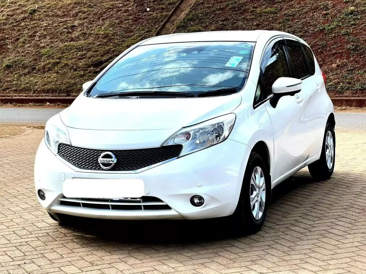 Nissan Note   - 2015